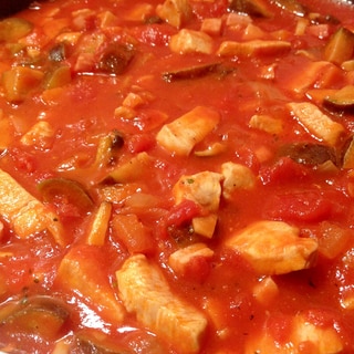 鶏胸肉となすのトマト煮込み